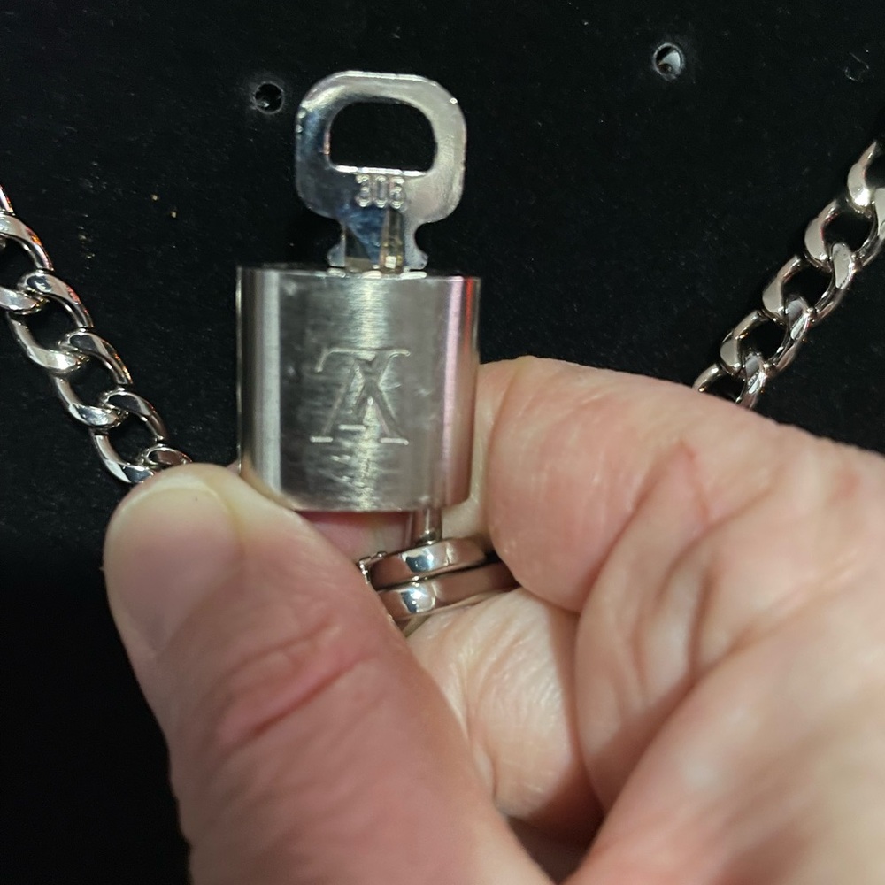 Louis Vuitton Silver Padlock Pendant with unbranded chain - Picture 6 of 9